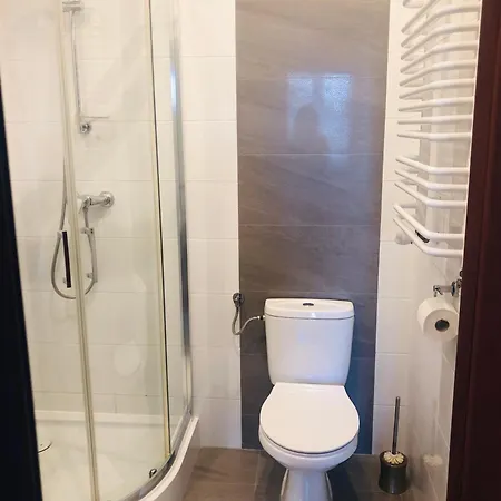 Trzy Stawy Bed & Breakfast 3*