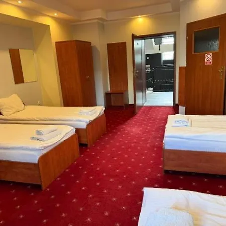 Trzy Stawy 3* Jelcz-Laskowice