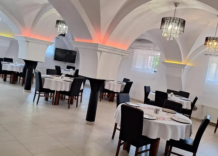 Trzy Stawy Couette-café